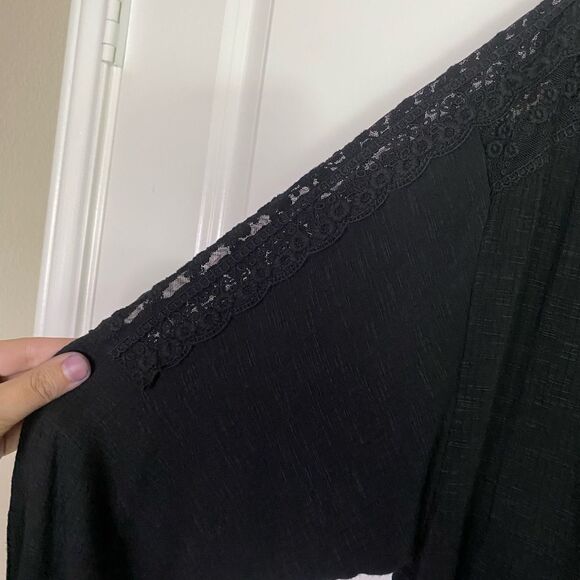 Torrid Black Top with Crochet Lace Accents, Soft, Stretchy, V-Neck Size 1X - Picture 7 of 9